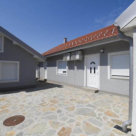 Relax Apartmani Kladovo Eksteriør billede