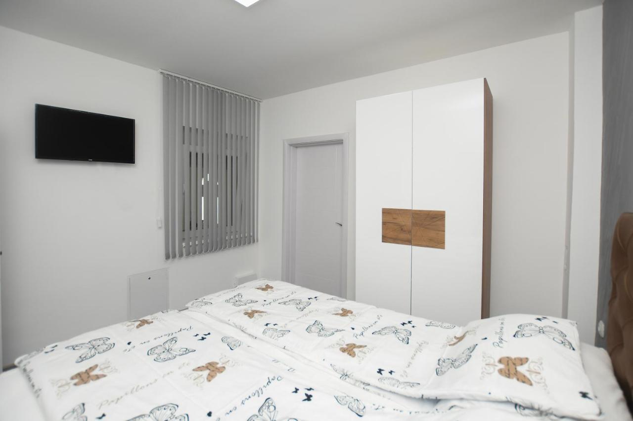 Relax Apartmani Kladovo Eksteriør billede