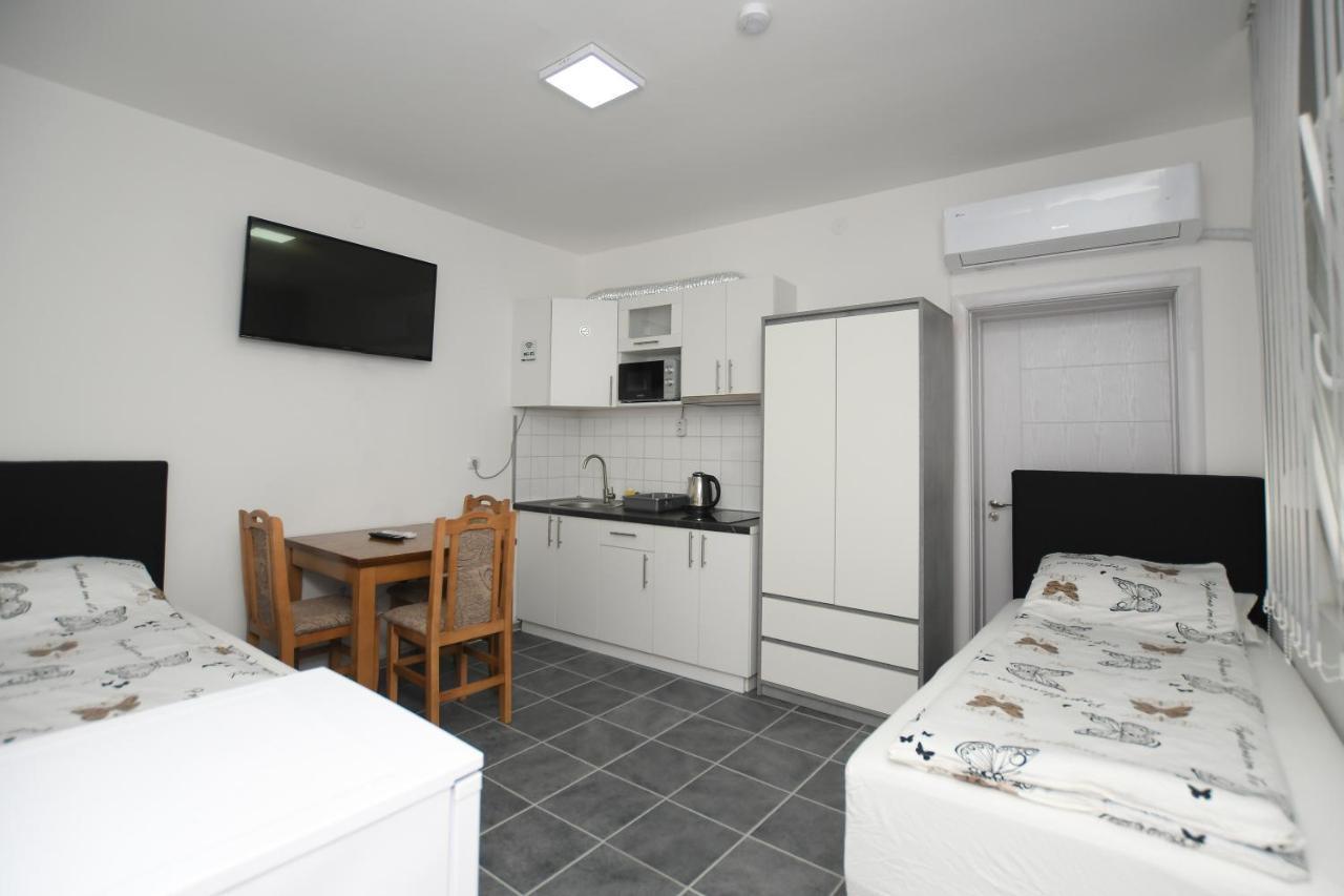 Relax Apartmani Kladovo Eksteriør billede