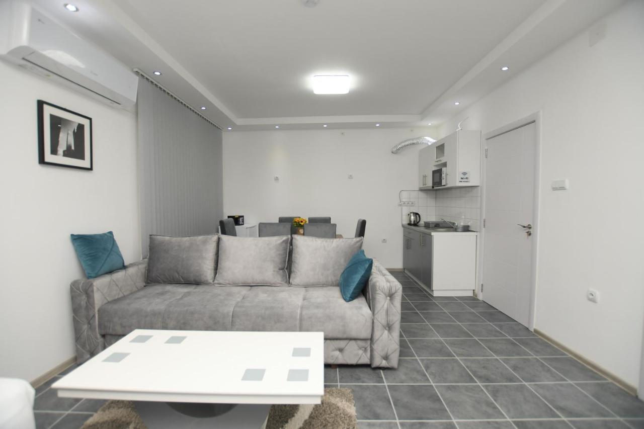 Relax Apartmani Kladovo Eksteriør billede