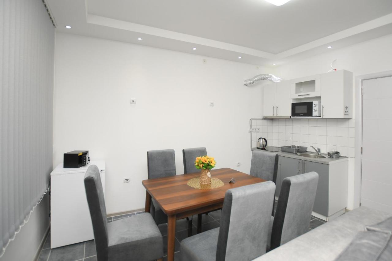 Relax Apartmani Kladovo Eksteriør billede