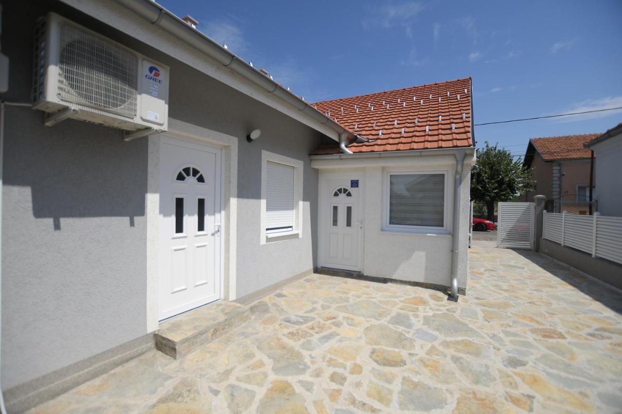 Relax Apartmani Kladovo Eksteriør billede