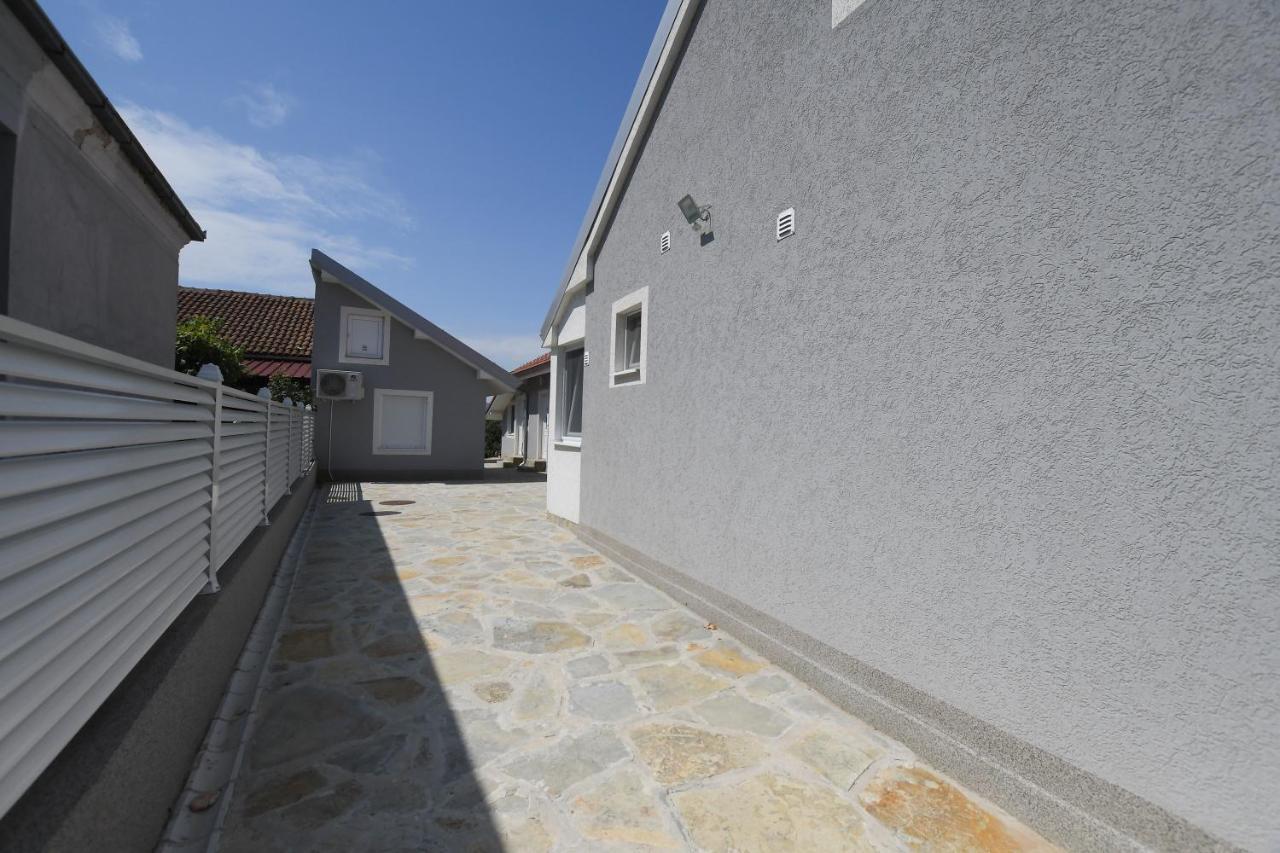Relax Apartmani Kladovo Eksteriør billede