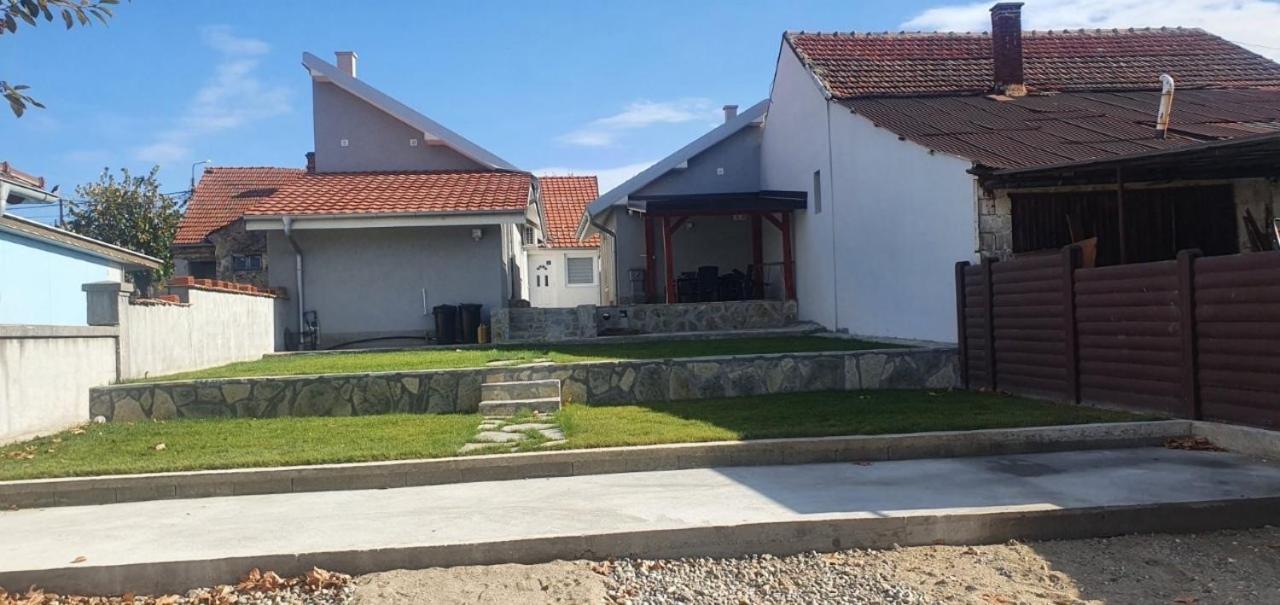 Relax Apartmani Kladovo Eksteriør billede